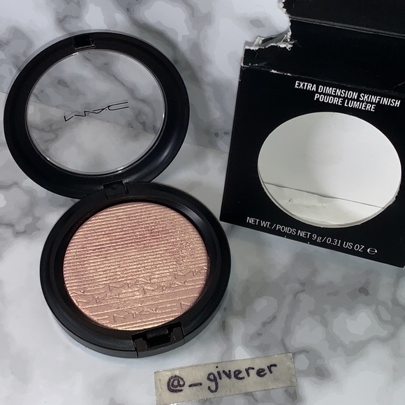 BEAMING BLUSH Extra Dimension Skinfinish MAC Highlighter - Picture 3 of 17